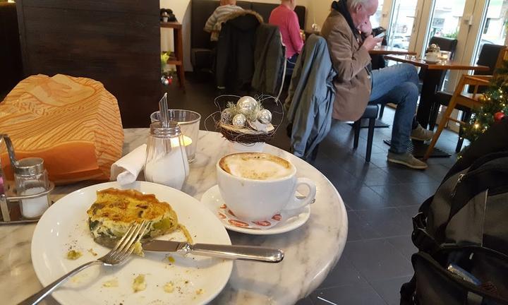 Cafe Le Paris