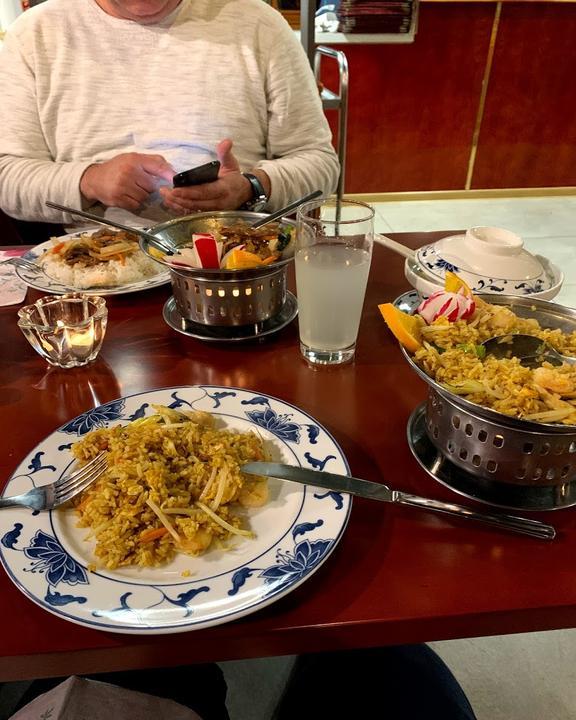 Golden Lotus Restaurant