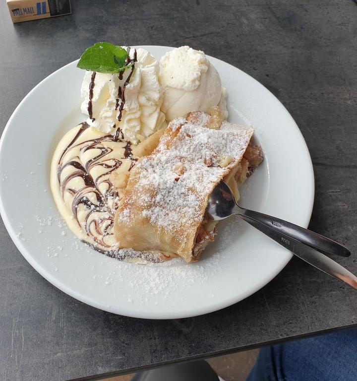 Cafe Peters Fahrhafen Mukran