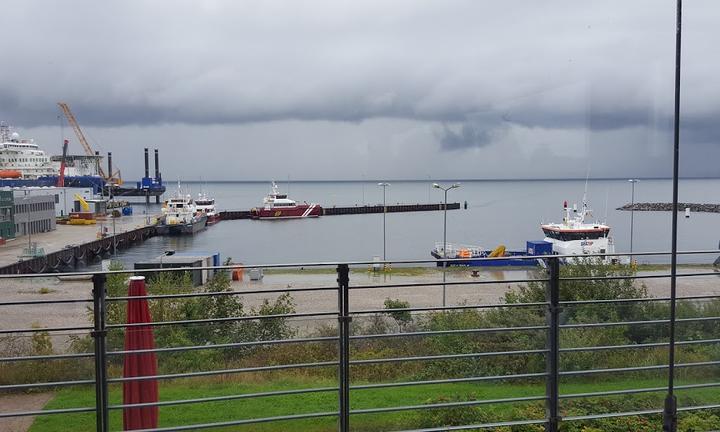 Cafe Peters Fahrhafen Mukran