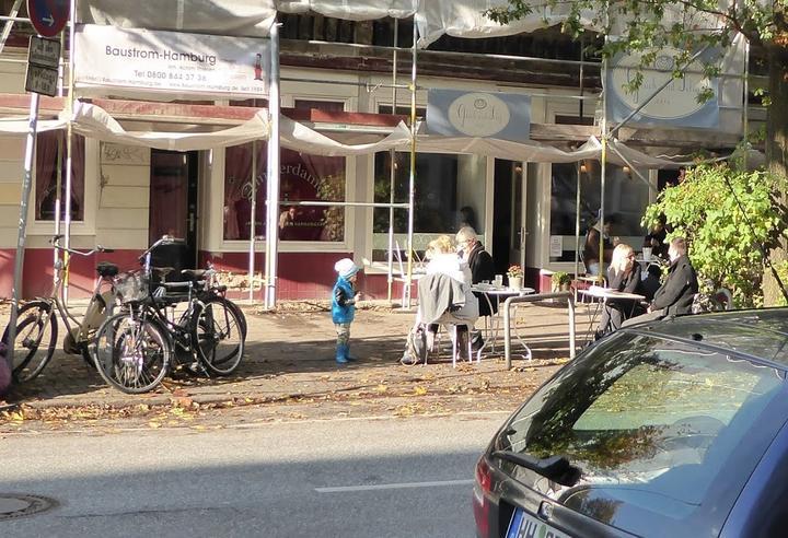 Cafe Glueck und Selig