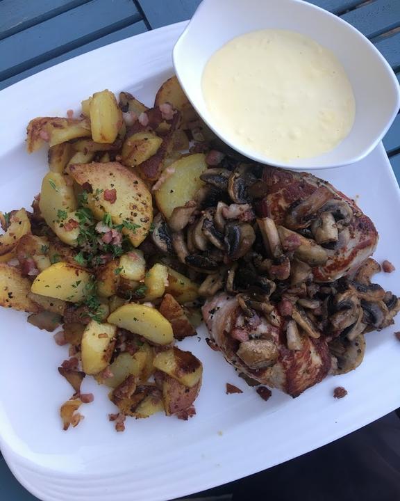 Adamz Bistro