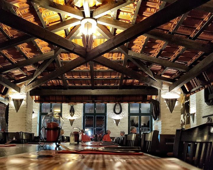 Casa Toro Negro