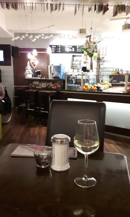 Cafe Mundo