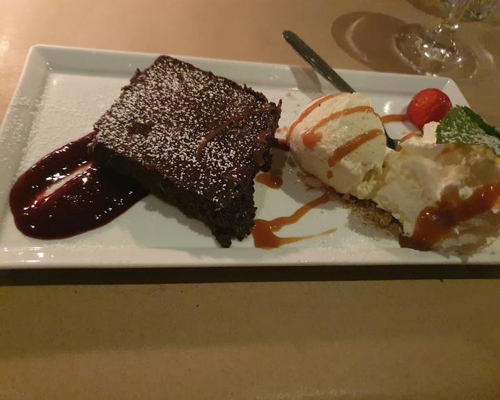 Cavos Taverna