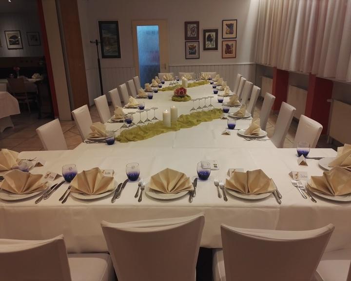 Cavos Taverna