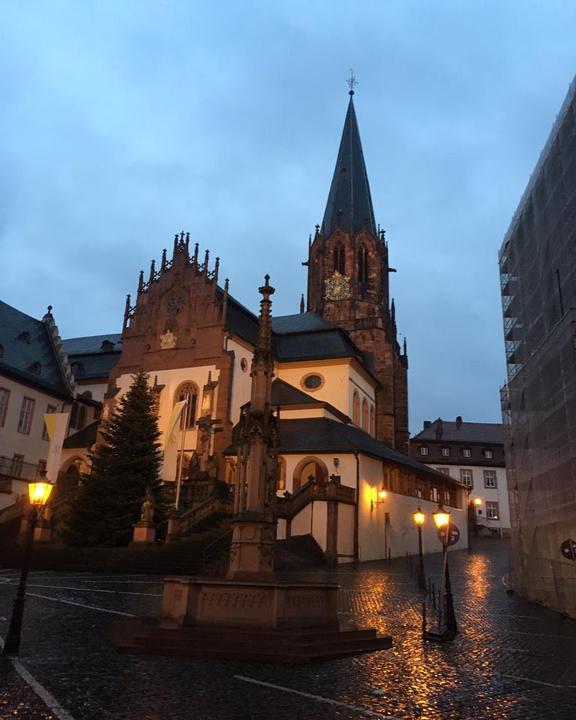 Schlossgass 16