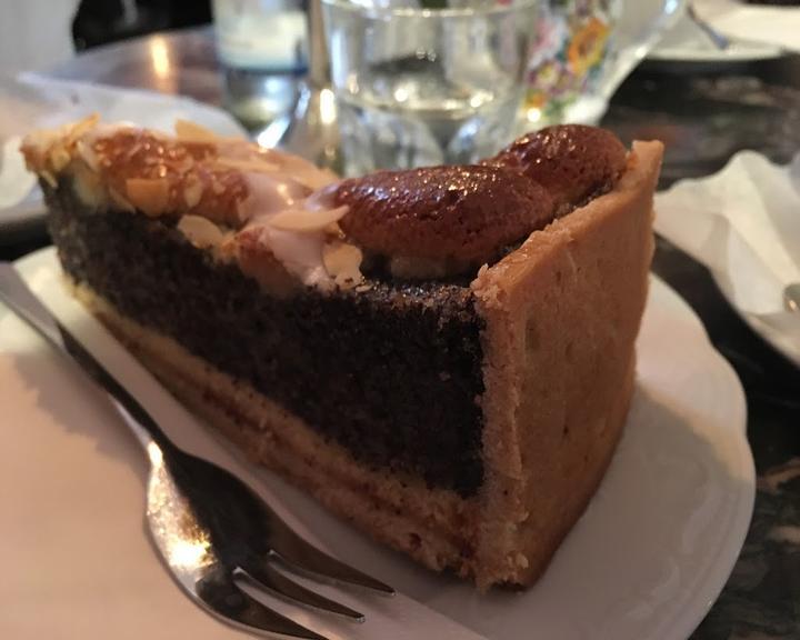 Cafe Tolke