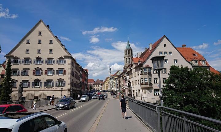 Zur Hochbrucke