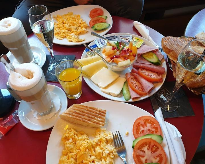 Chakra Café