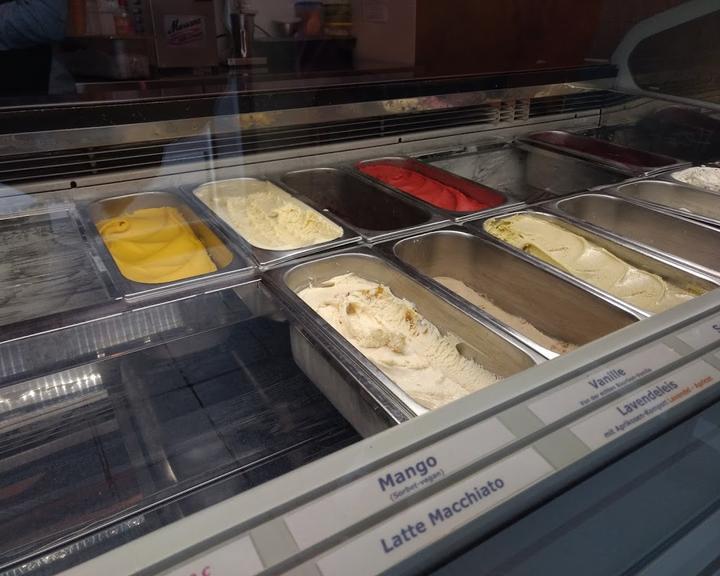 Eisspatz