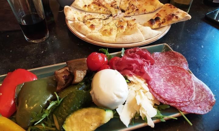 A Tavola!