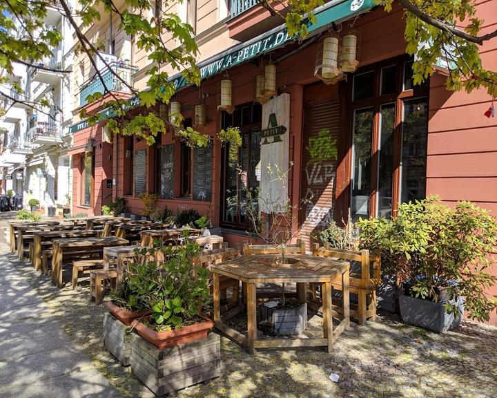 A-petit Restaurant