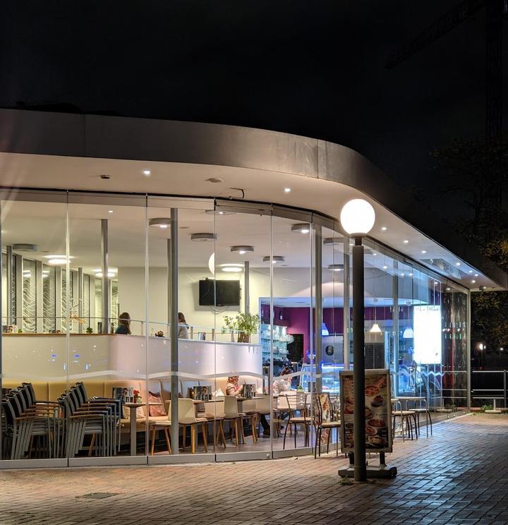 Cafe Minah