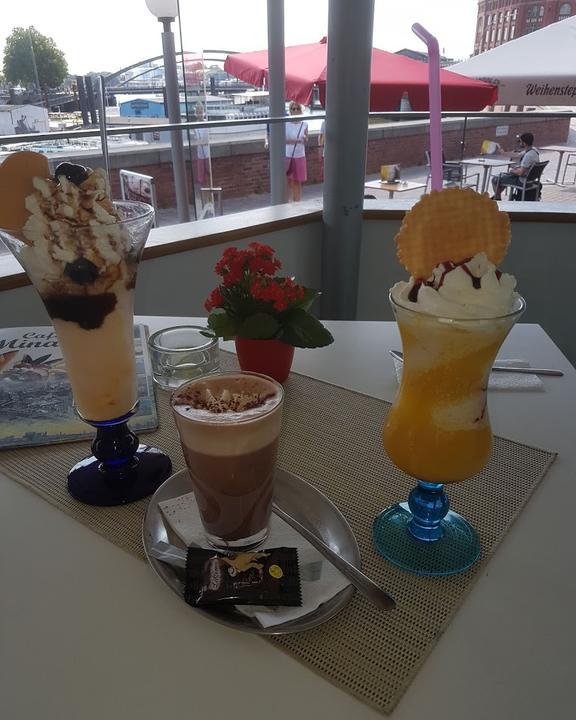 Cafe Minah