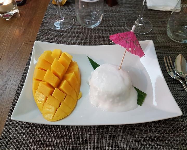 Som Tam Restaurant