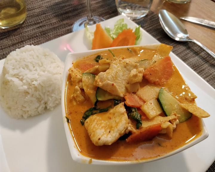 Som Tam Restaurant