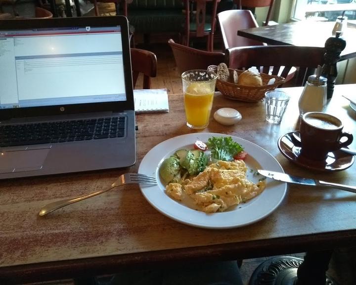 Goldberg Cafe Bar