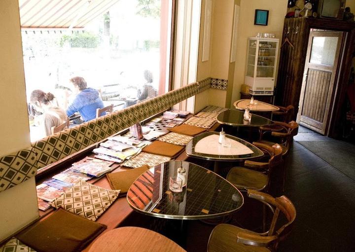Goldberg Cafe Bar