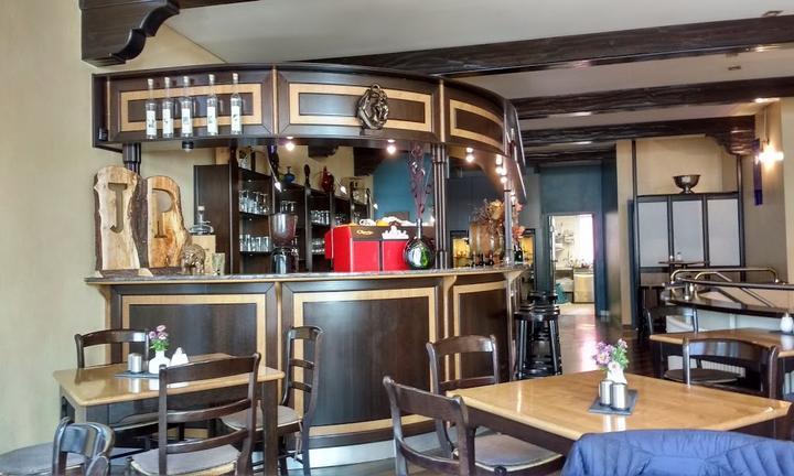 Cafe Jean-Paul