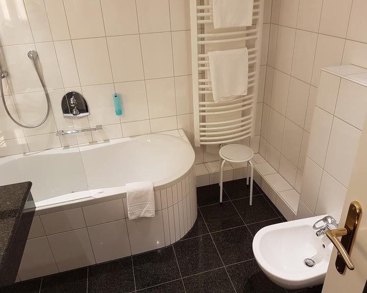 Villa Marburg im Park