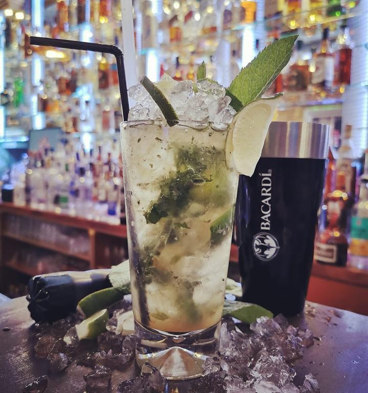 Molotow Cocktail Bar
