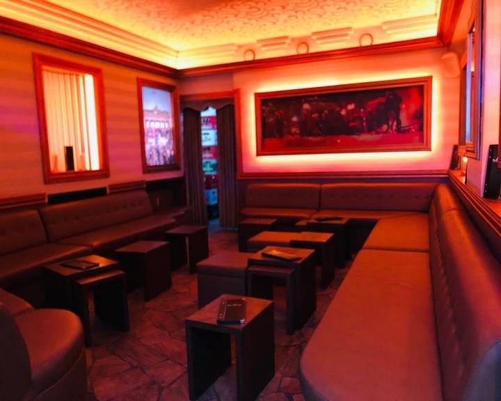 Molotow Cocktail Bar