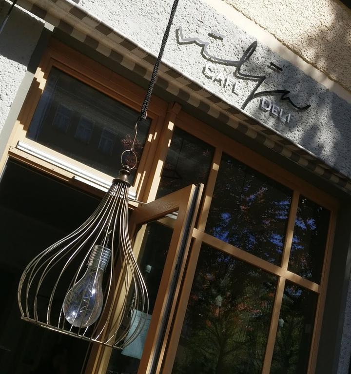 Vilja Cafe Deli