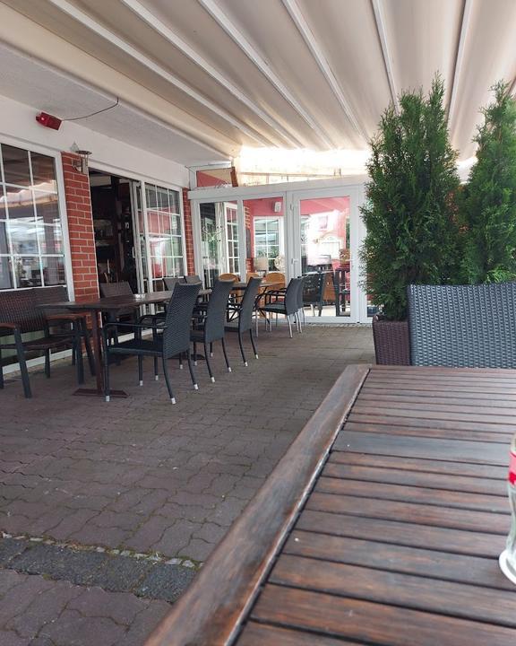 Cafe Und Restaurant Tomic