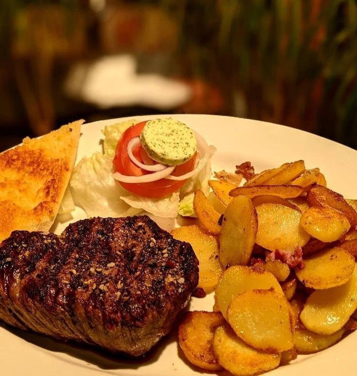Das Kleine Steak House