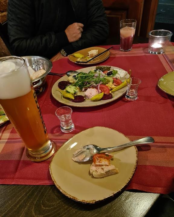 Taverna to Koutouki