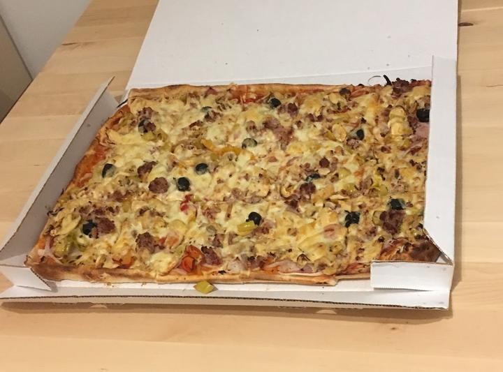 Pizzeria Americana An Der Sudkaserne