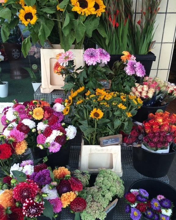 Blumen und Feinkost Schnalke