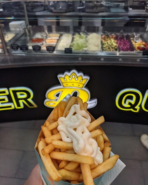 Sarioglu Doner Queen
