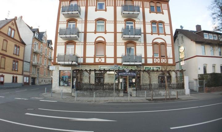 Bahnhofshotel Dotzheimer Hähnchen