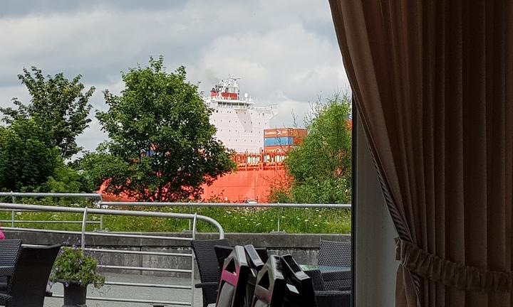 Finkenwerder Elbblick