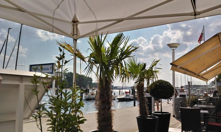Marina Restaurant Cafe Bar