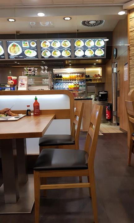 Asia-Linh-Linh-Bistro