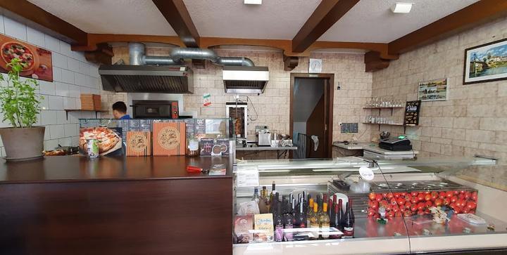 Jonny's Pizza