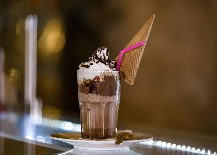 Efendi Bey Patisserie & Cafe