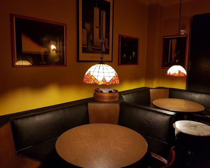 Frank's Billard Cafe