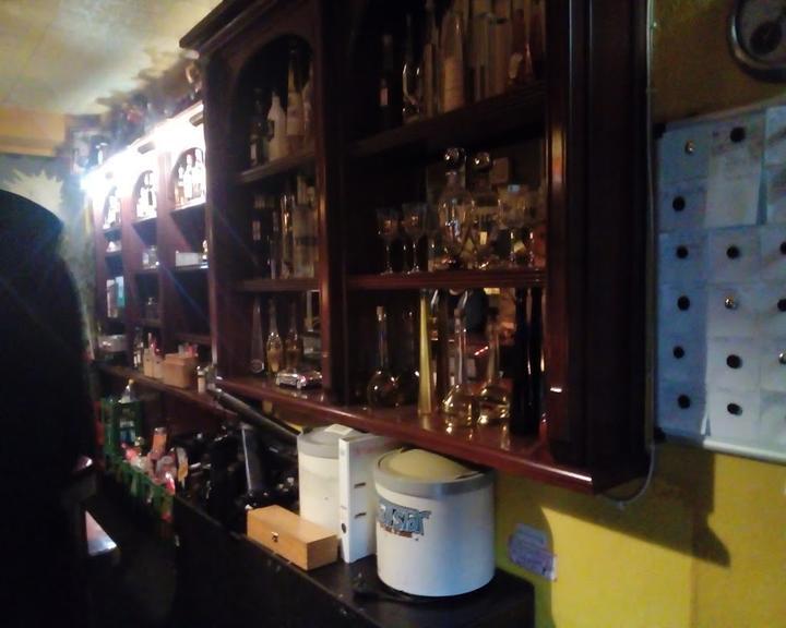 Frank's Billard Cafe