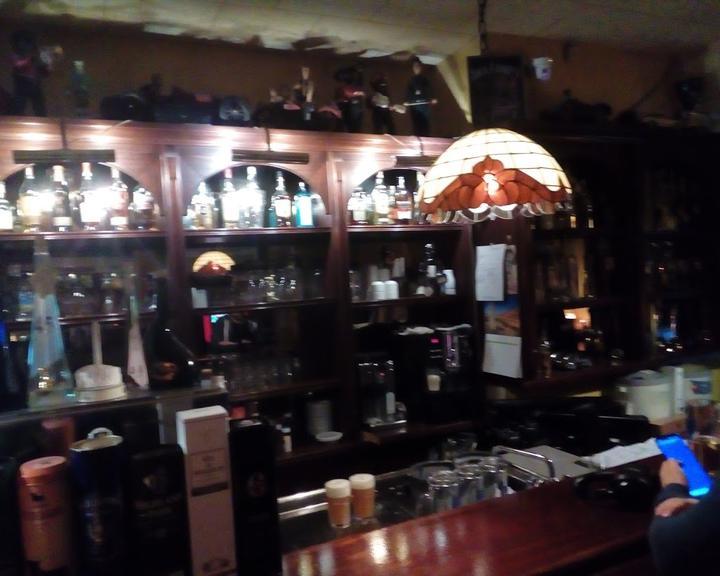 Frank's Billard Cafe