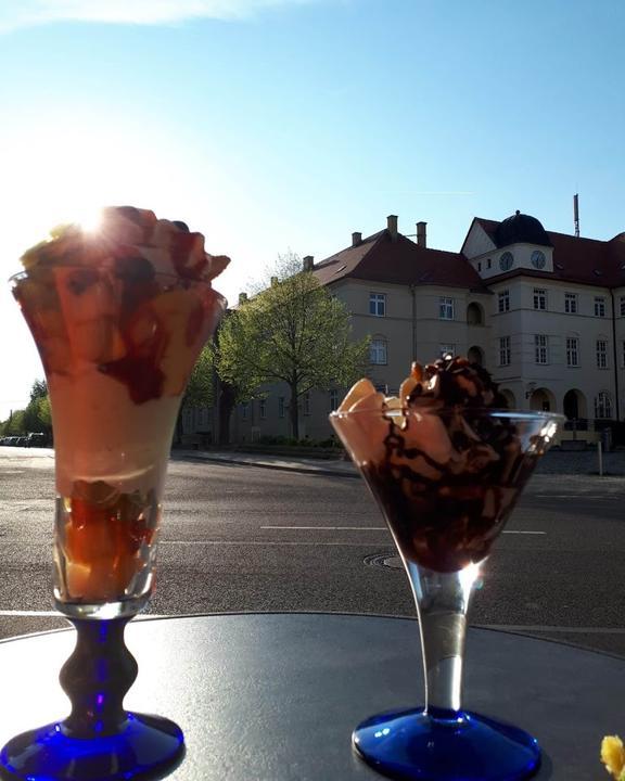 Kirsch Cafe