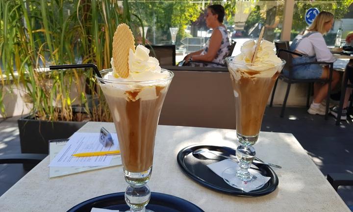 Cafe | Konditorei Kommod