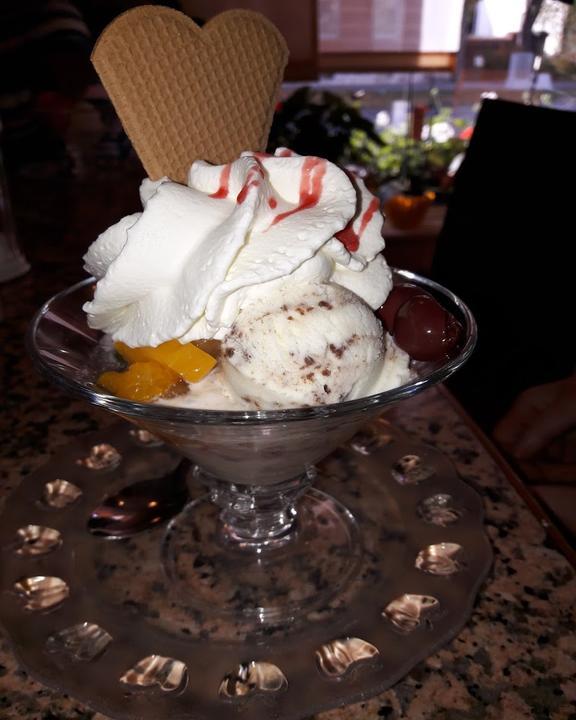 Eiscafe Schneemilch