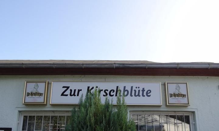 Zur Kirschblute