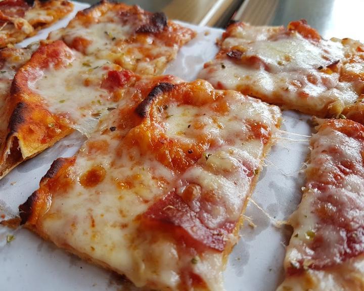 Pizza De Lux