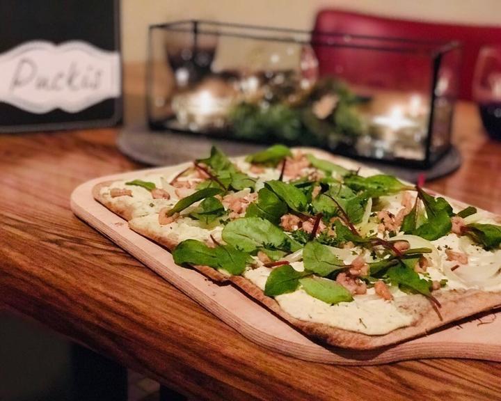 Puckis Kitchen & Bar