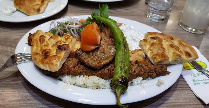 Urfa Kebap Haus Frankfurt mit Kohlegrill